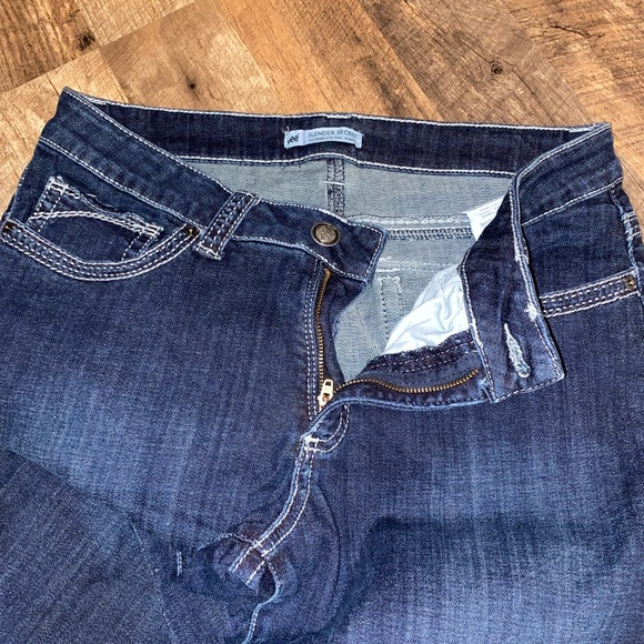 Lee Slender Secrets Embellished lowered on the waist Jeans- - Picture 7 of 12